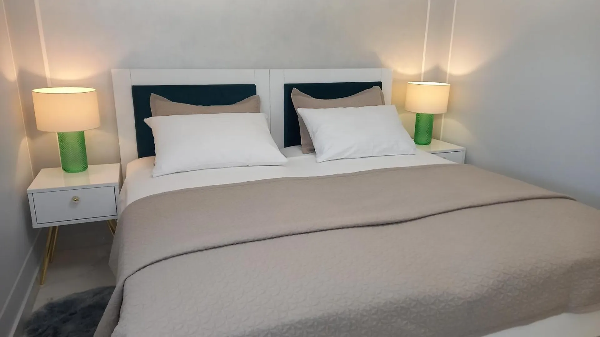 아파트 Apartmani Pavlica 자다르